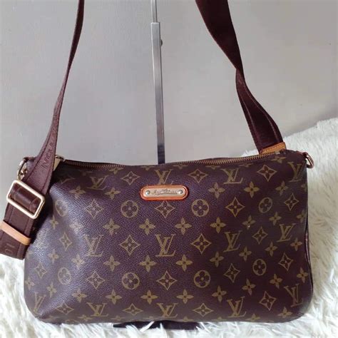 lv banana sling bag